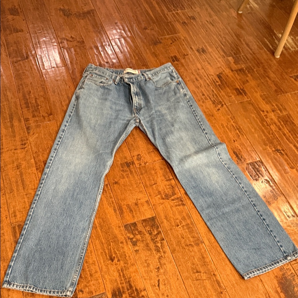 Levi's Mens Blue Jeans. 505. Straight leg. 38x32